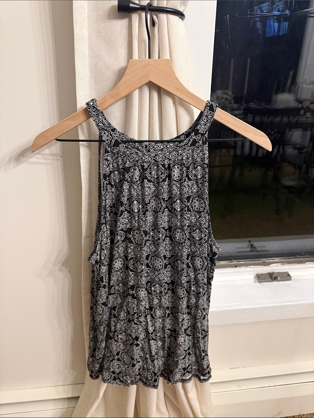 LOFT Black and White Printed High-Neck Tank Top
